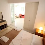 Olympia 3* Sarandë