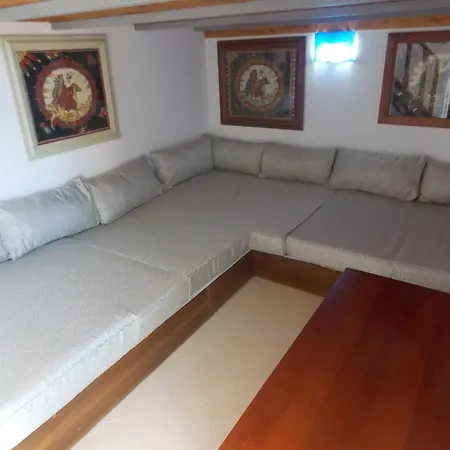 Olympia فندق ساراندا