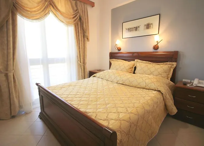 Olympia Hotel 3*