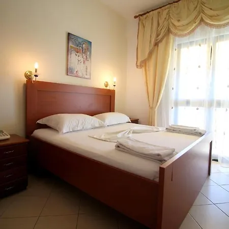 Olympia Hotel 3*