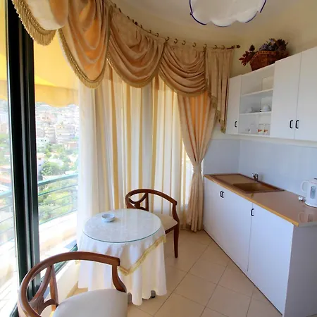 Olympia Hotel 3*